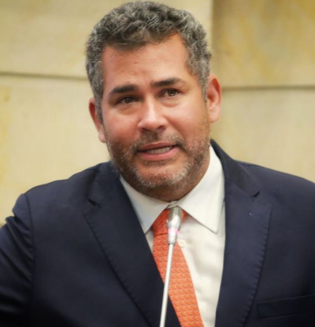 Alejandro Carlos Chacón, senador de la República