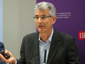 Jean-Paul Faguet Profesor de Economía Política del Desarrollo. London School of Economics (LSE)